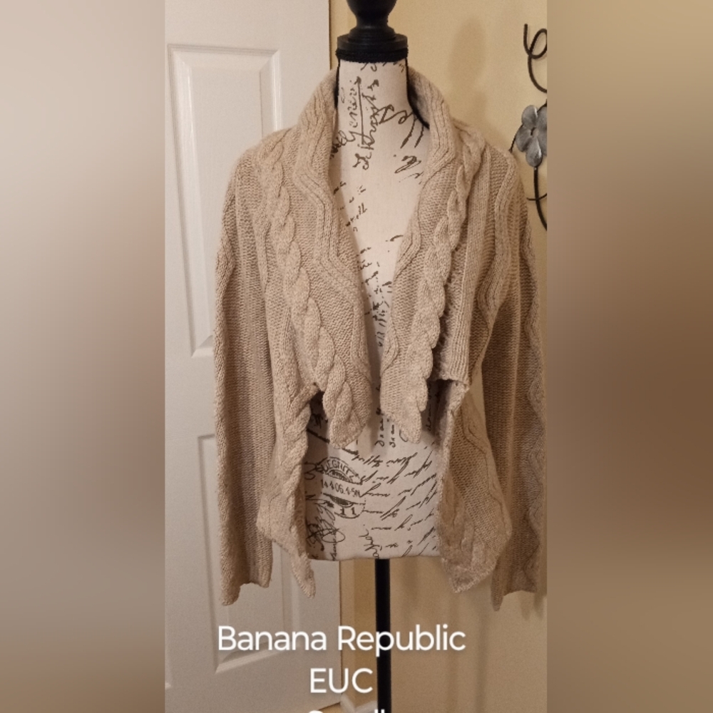 Banana Republic cropped cardigan